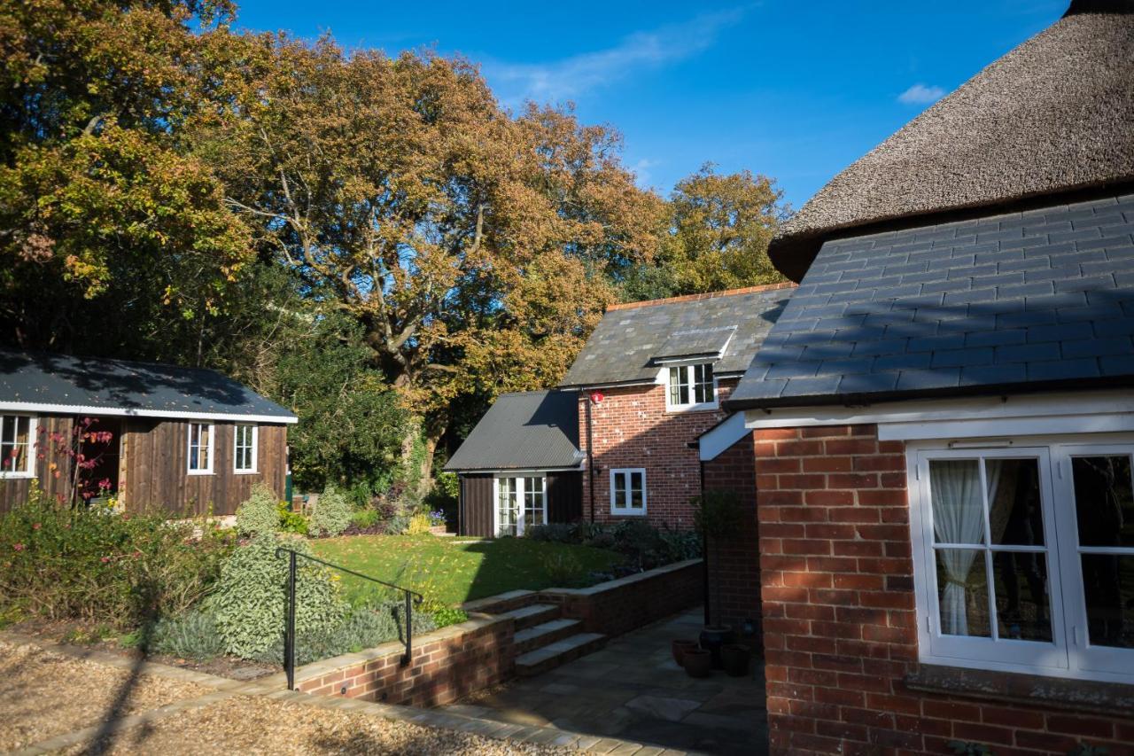 Thatched Cottage Brockenhurst Buitenkant foto